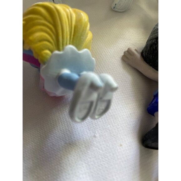 Set Of 6 Smurfs Figurines With Accessories Vinyl Collectibles - Picture 9 of 13